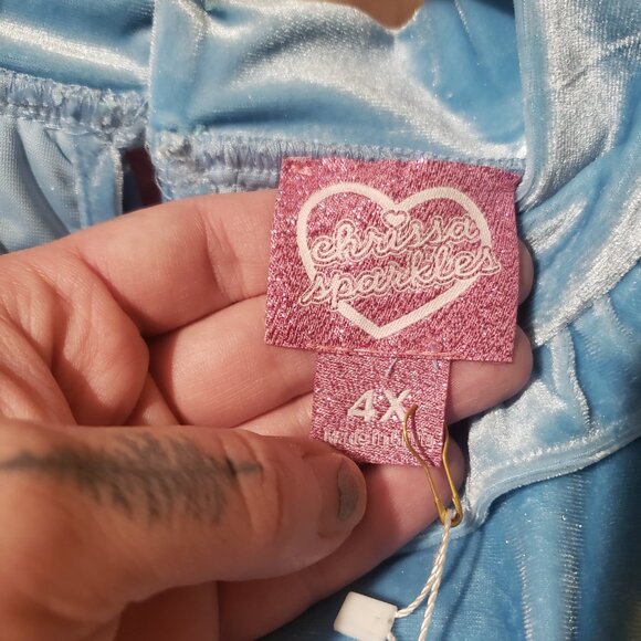 BNWT NWT Chrissa Sparkles Blue Velvet Heart Cutout Crop Top - Picture 3 of 7